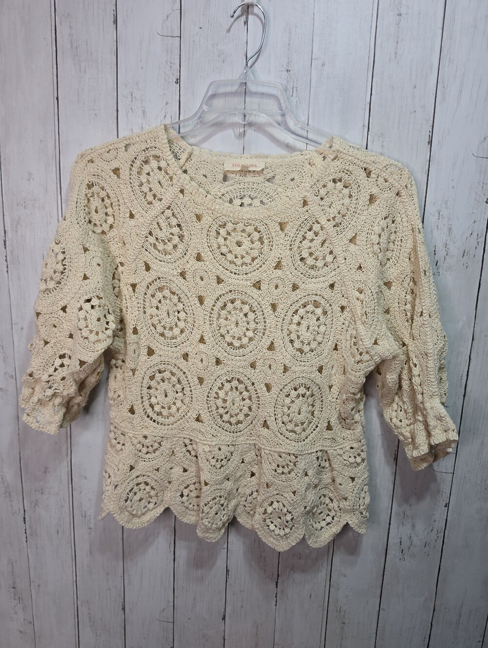 Solitaire Women's Cream Crocheted Medallion Cotton Blend Shirt Size Large.